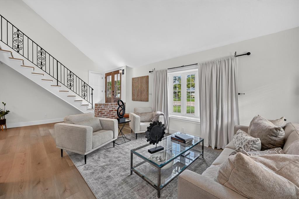 4105 Hartwood Drive, Fort Worth, TX 76109