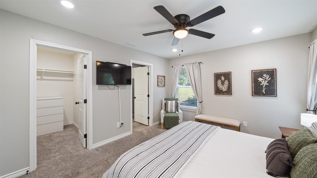 128 Crestwood Drive, Mabank, TX 75156