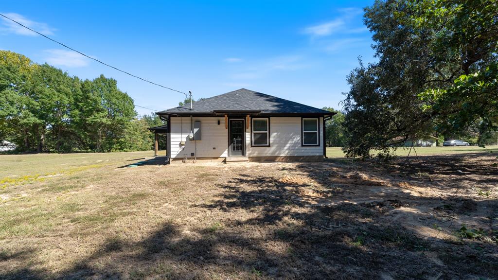 128 Crestwood Drive, Mabank, TX 75156