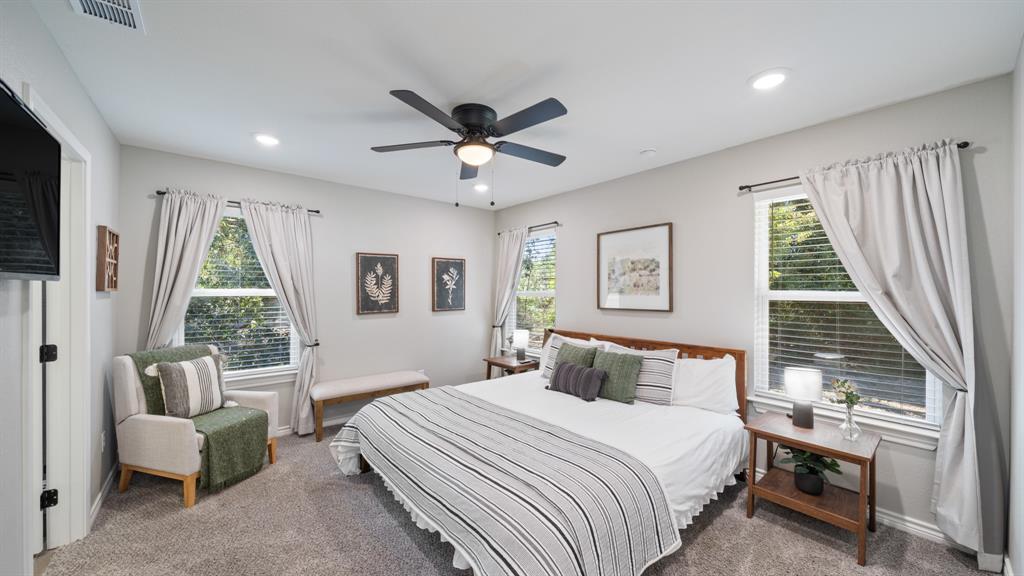 128 Crestwood Drive, Mabank, TX 75156
