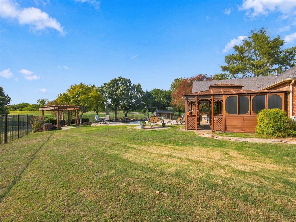 10717 Wolfcreek Lane, Rowlett, TX 75089