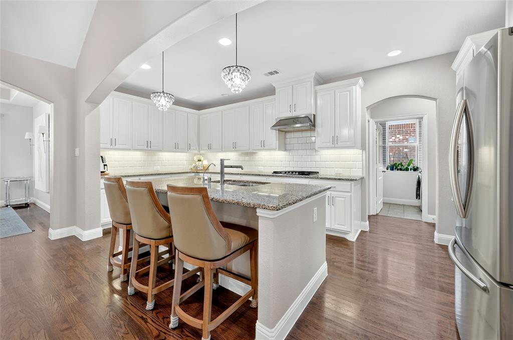 852 Countryside Way, Little Elm, TX 76227