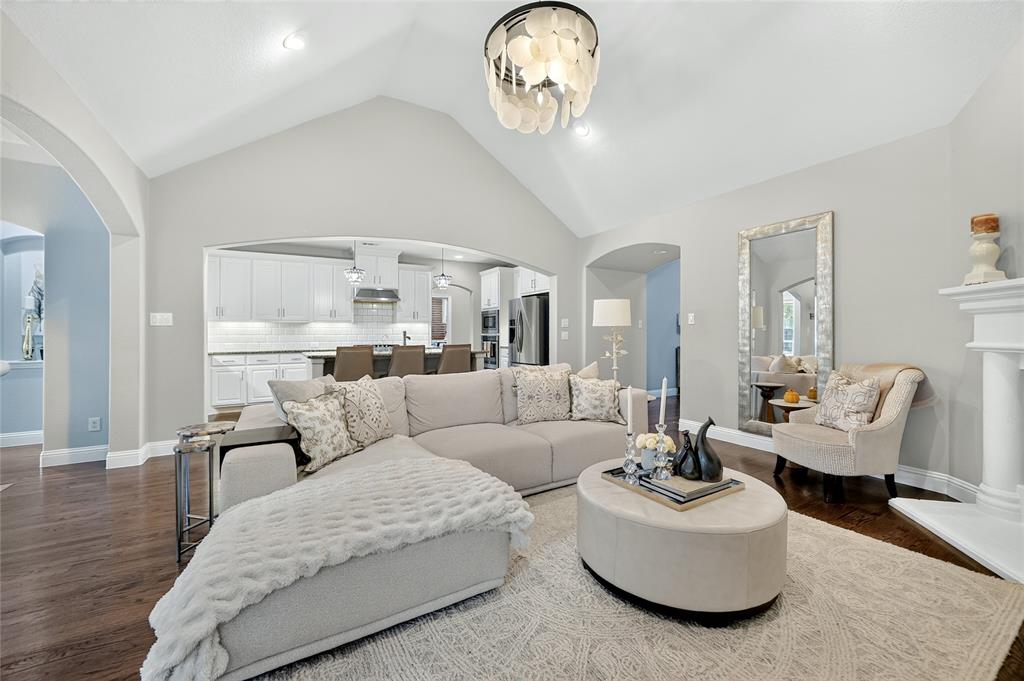 852 Countryside Way, Little Elm, TX 76227