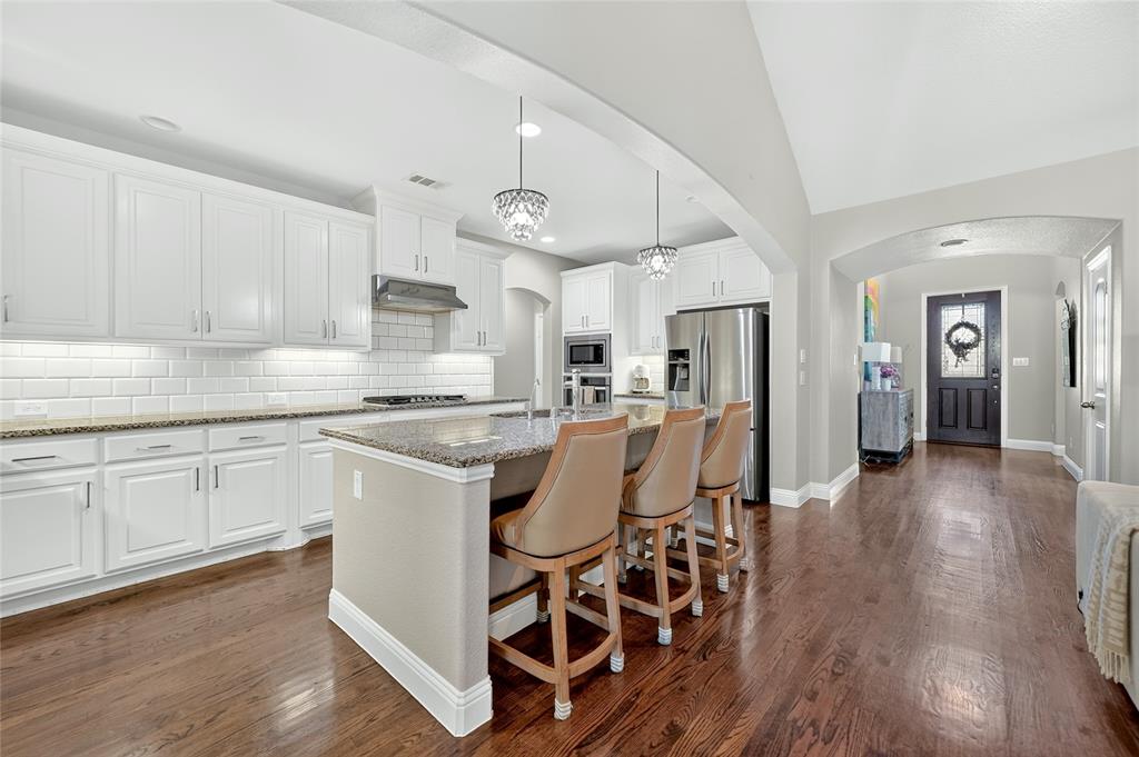 852 Countryside Way, Little Elm, TX 76227