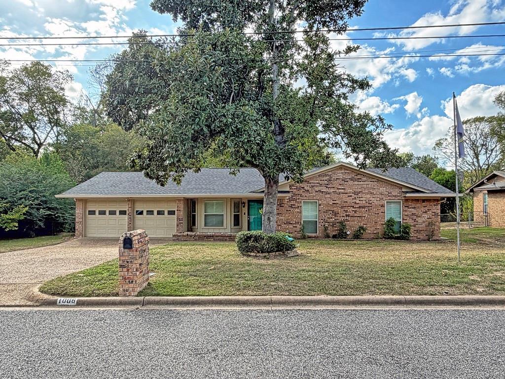 1006 Bel Air Drive, Athens, TX 75751 1006 Bel Air Drive, Athens, TX 75751