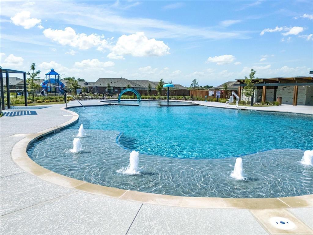 5057 Valhalla Drive, Ennis, TX 75119