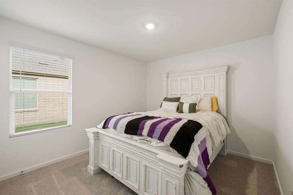 5057 Valhalla Drive, Ennis, TX 75119