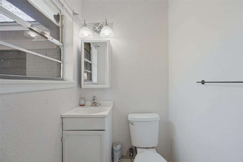 2020 Brown Avenue, Paris, TX 75460
