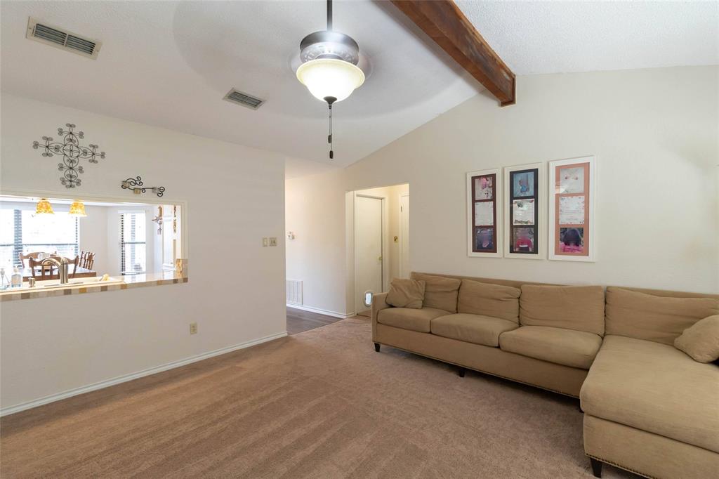 2 N Robin Drive, Belton, TX 76513