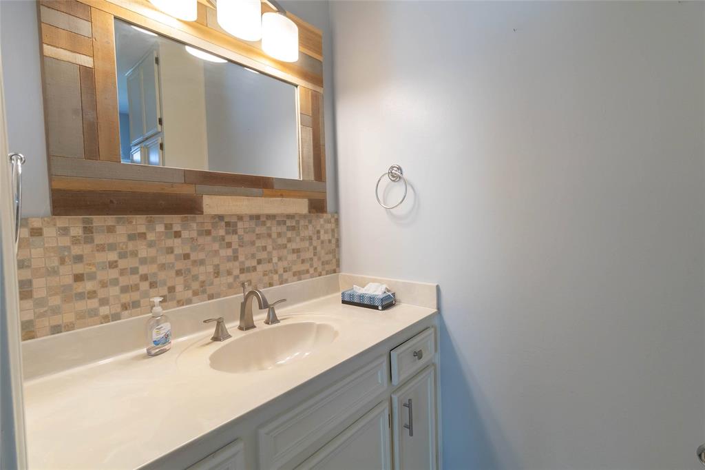 2 N Robin Drive, Belton, TX 76513