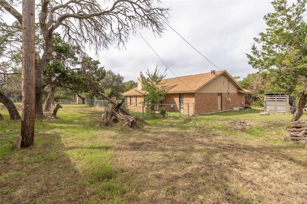 2 N Robin Drive, Belton, TX 76513