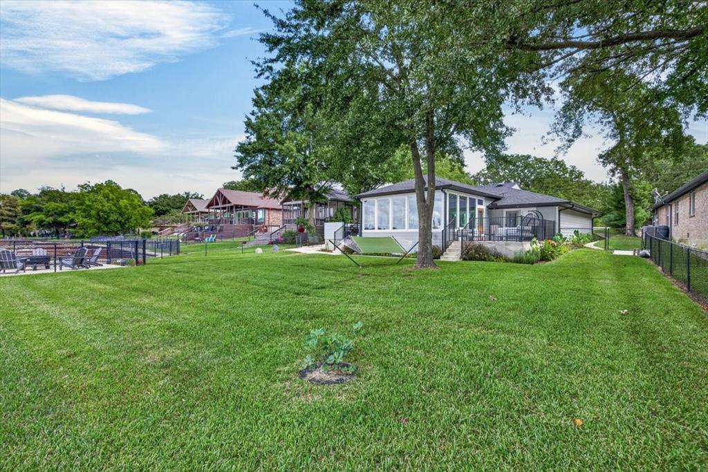 250 Nob Hill Circle, Gun Barrel City, TX 75156