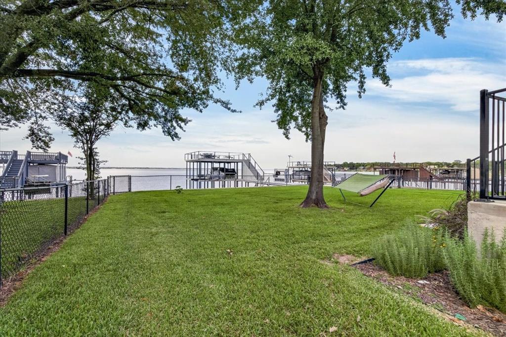 250 Nob Hill Circle, Gun Barrel City, TX 75156