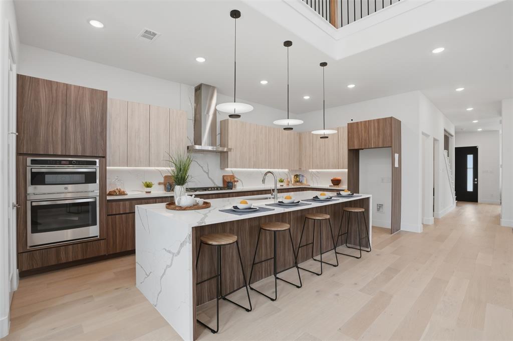 617 Parkview Avenue, Dallas, TX 75223