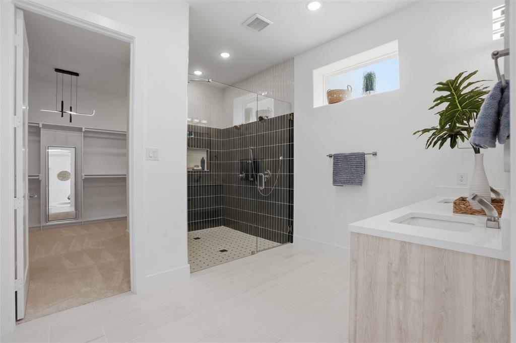 617 Parkview Avenue, Dallas, TX 75223