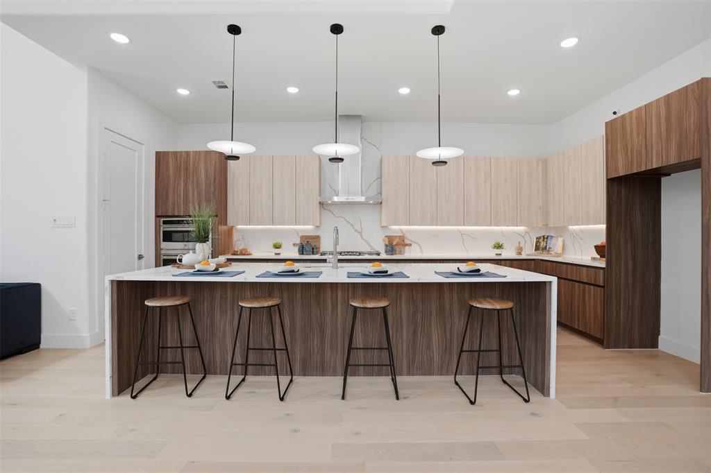 617 Parkview Avenue, Dallas, TX 75223
