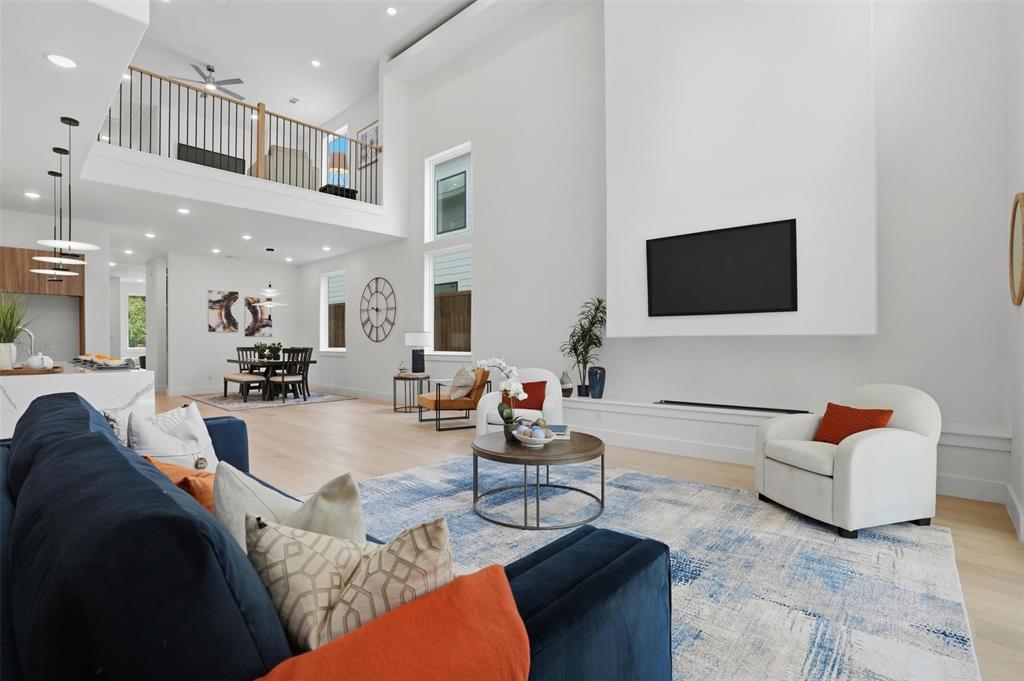 617 Parkview Avenue, Dallas, TX 75223