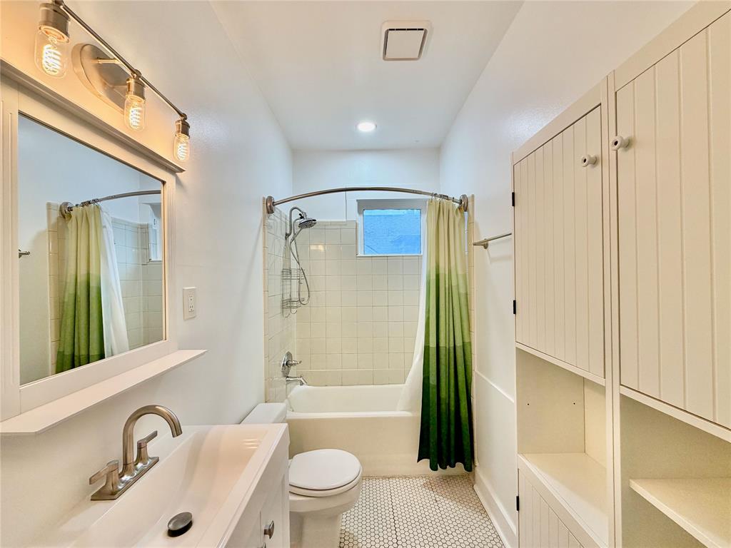 5819 Victor Street, Dallas, TX 75214