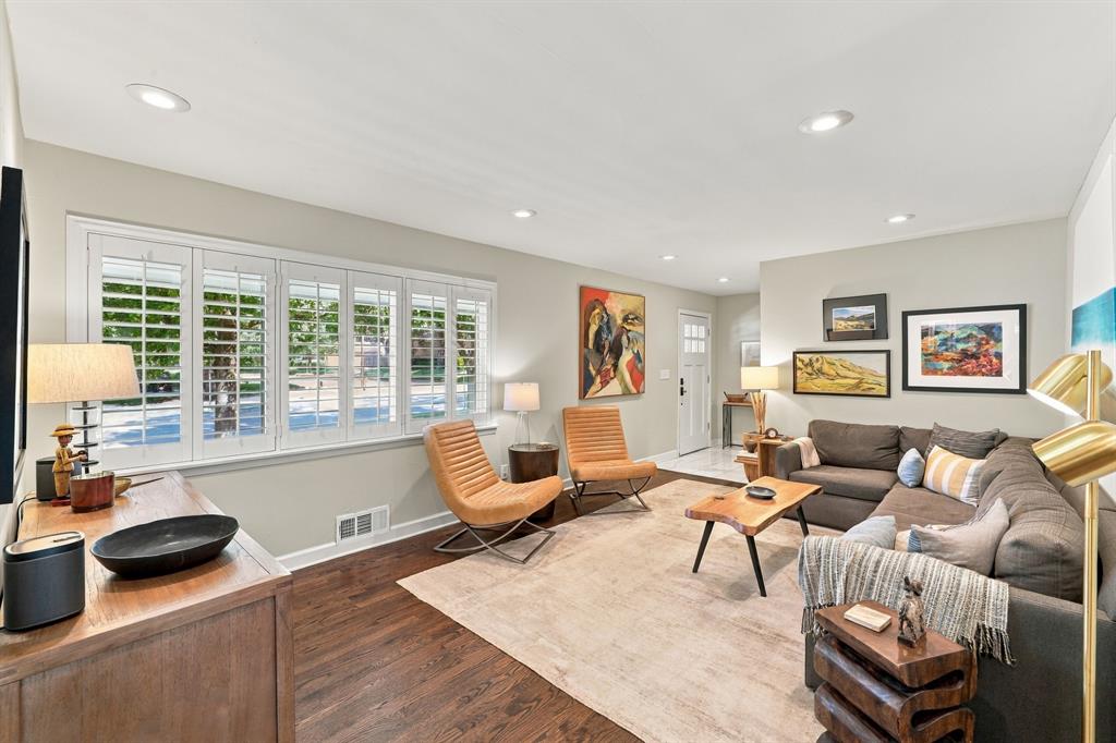9236 Chiswell Road, Dallas, TX 75238