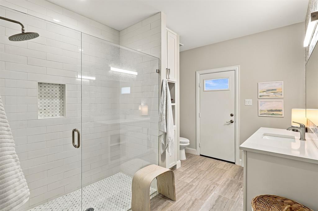 9236 Chiswell Road, Dallas, TX 75238