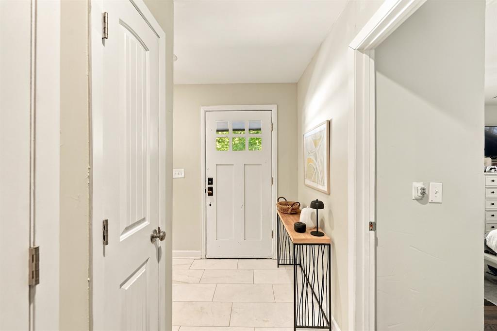 9236 Chiswell Road, Dallas, TX 75238