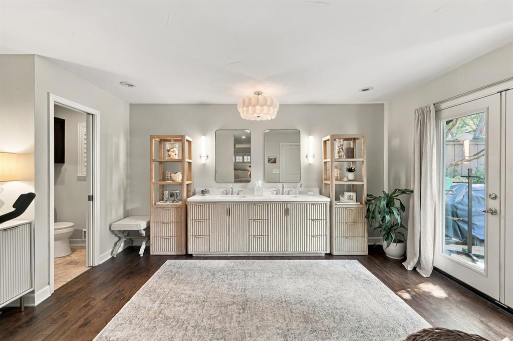 9236 Chiswell Road, Dallas, TX 75238