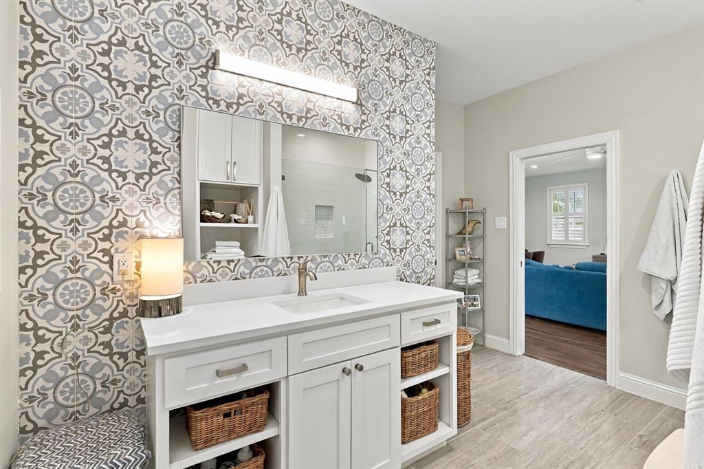9236 Chiswell Road, Dallas, TX 75238