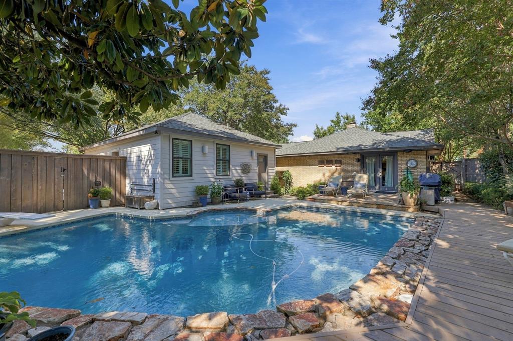 9236 Chiswell Road, Dallas, TX 75238