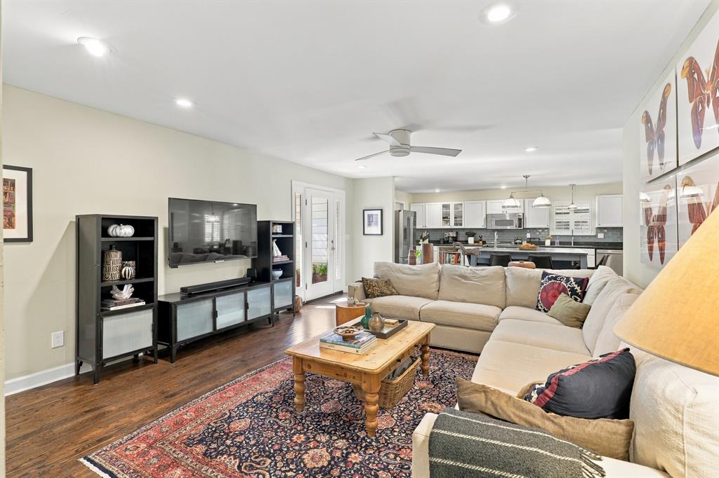 9236 Chiswell Road, Dallas, TX 75238