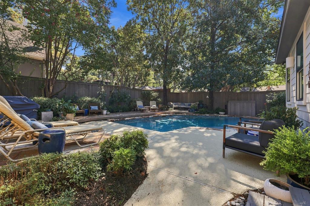 9236 Chiswell Road, Dallas, TX 75238