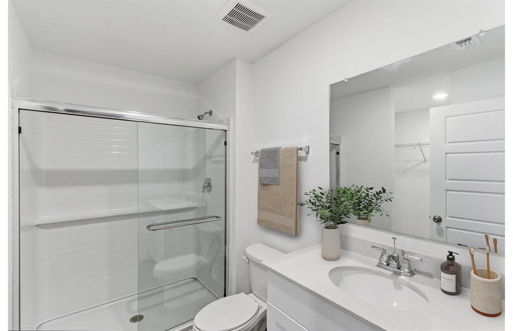 *Virtual Representation - Spacious secondary bathroom *Virtual Representation - Spacious secondary bathroom