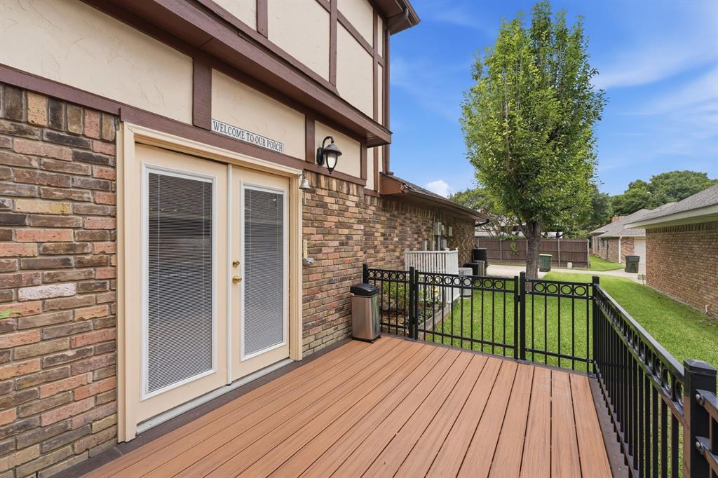 This deck is a great spot for enjoying a nice cup of tea and enjoying the view.