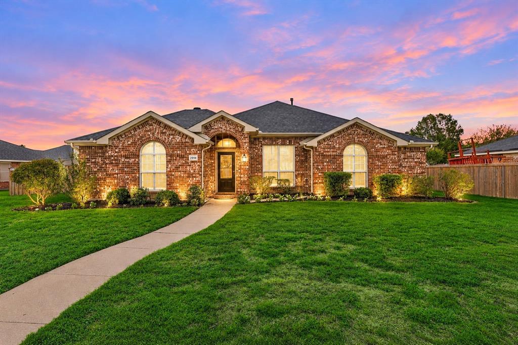 2914 Beau Drive, Mesquite, TX 75181