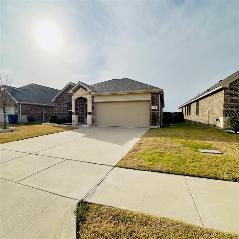 2513 Real Quiet Drive, Forney, TX 75126