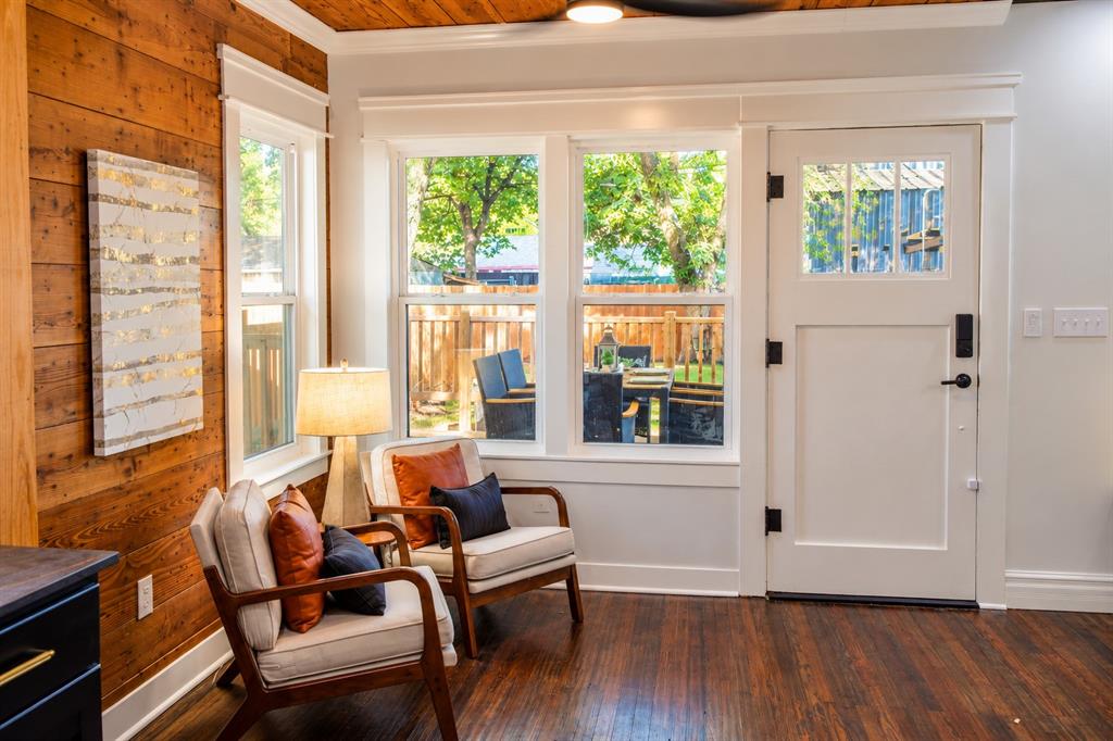 422 S Oak Cliff Boulevard, Dallas, TX 75208