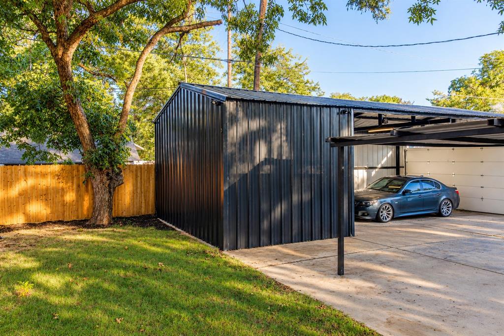 422 S Oak Cliff Boulevard, Dallas, TX 75208