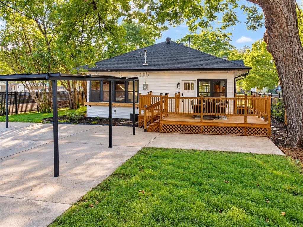 422 S Oak Cliff Boulevard, Dallas, TX 75208