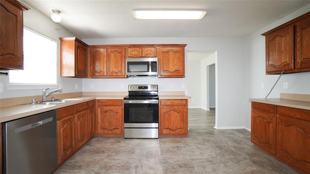 1435 Thibodaux Drive, Greenville, TX 75402