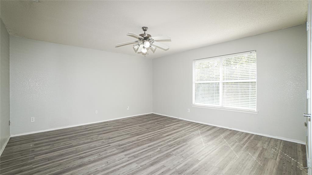 1435 Thibodaux Drive, Greenville, TX 75402