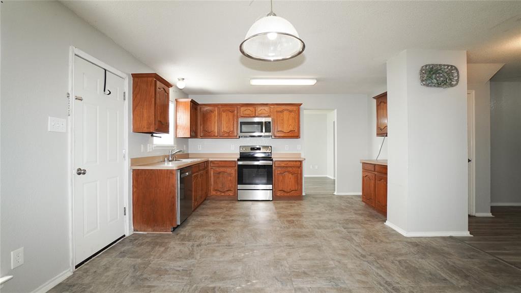 1435 Thibodaux Drive, Greenville, TX 75402