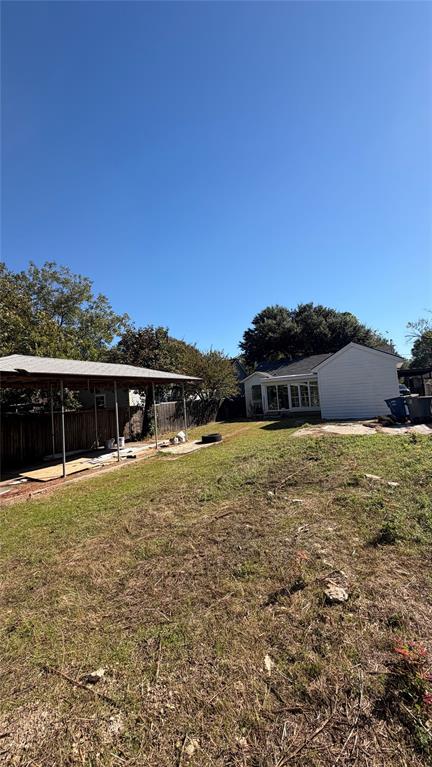 1121 S Brighton Avenue, Dallas, TX 75208