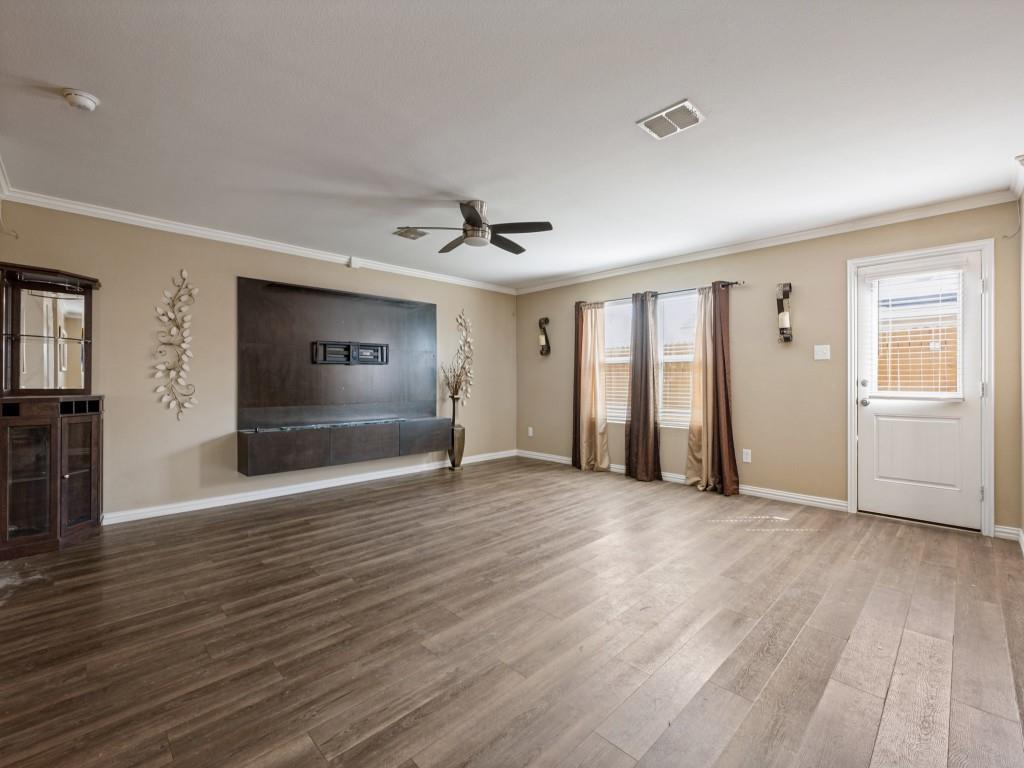 9212 Marilyn Place, Dallas, TX 75227
