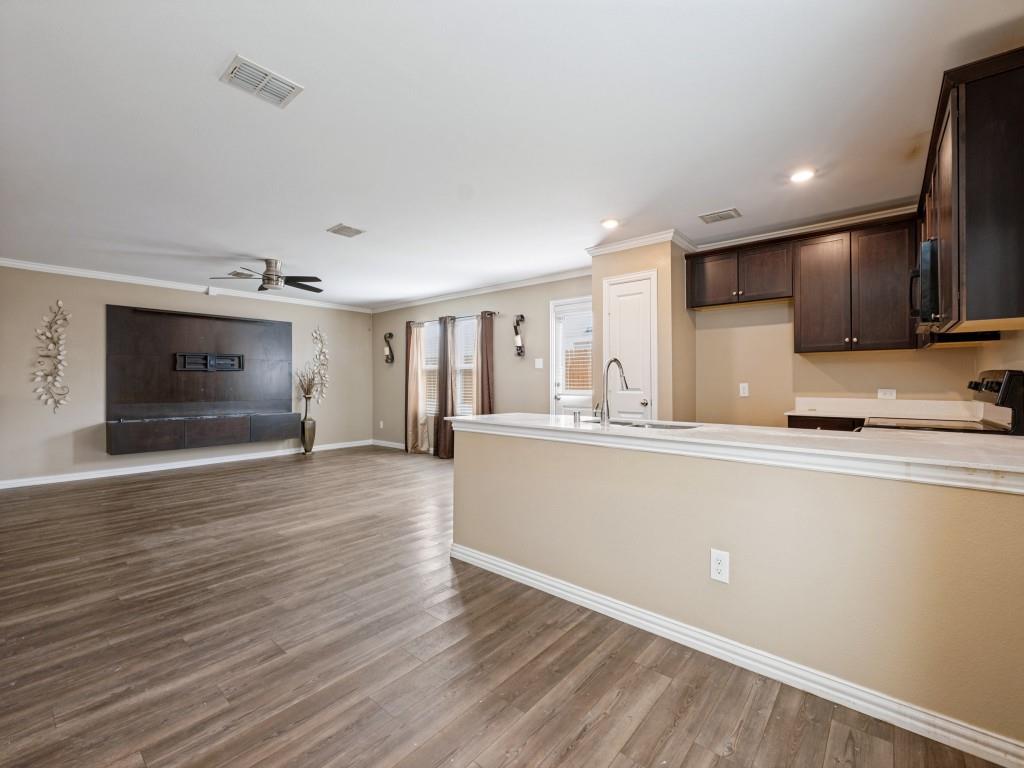 9212 Marilyn Place, Dallas, TX 75227