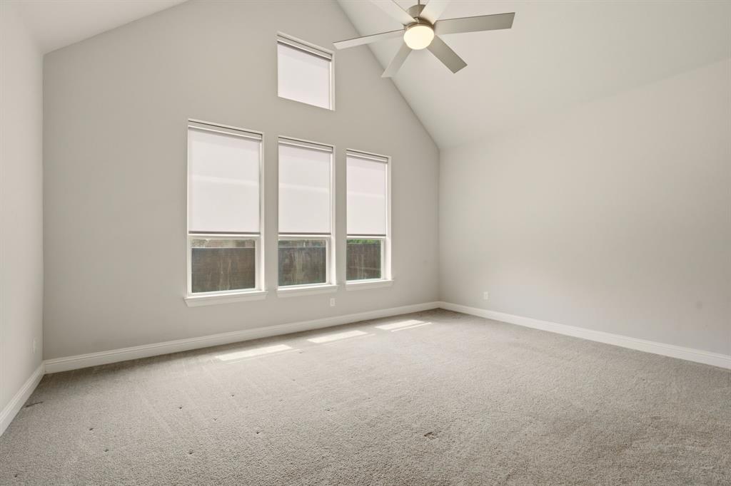 Large Primary Ensuite Downstairs
