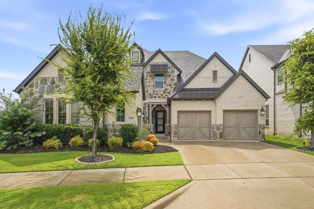 Welcome to 1014 Devonshire in Allen.