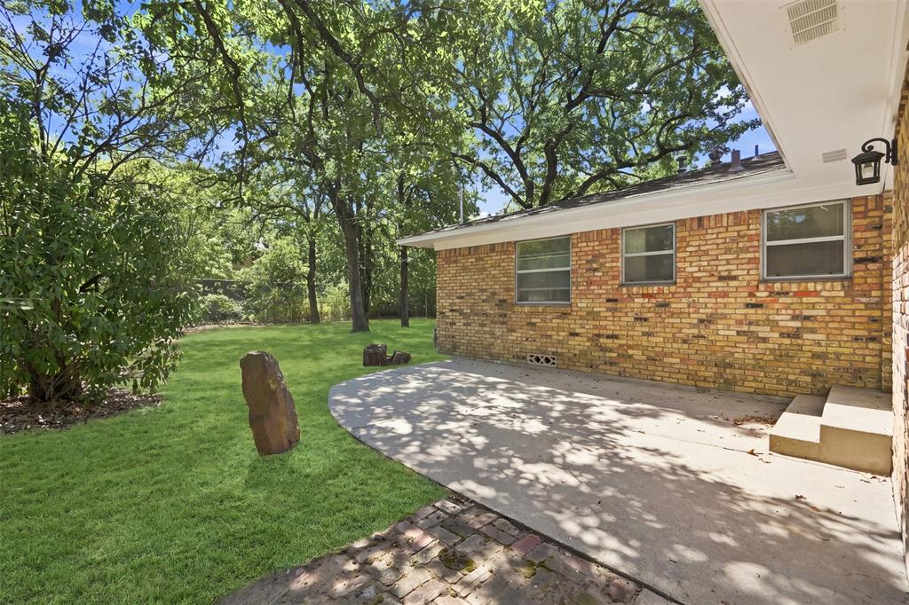 2110 Navajo Street, Denton, TX 76209