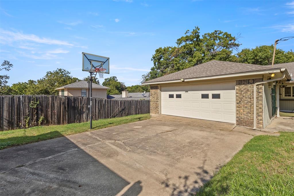 2248 Dorrington Drive, Dallas, TX 75228