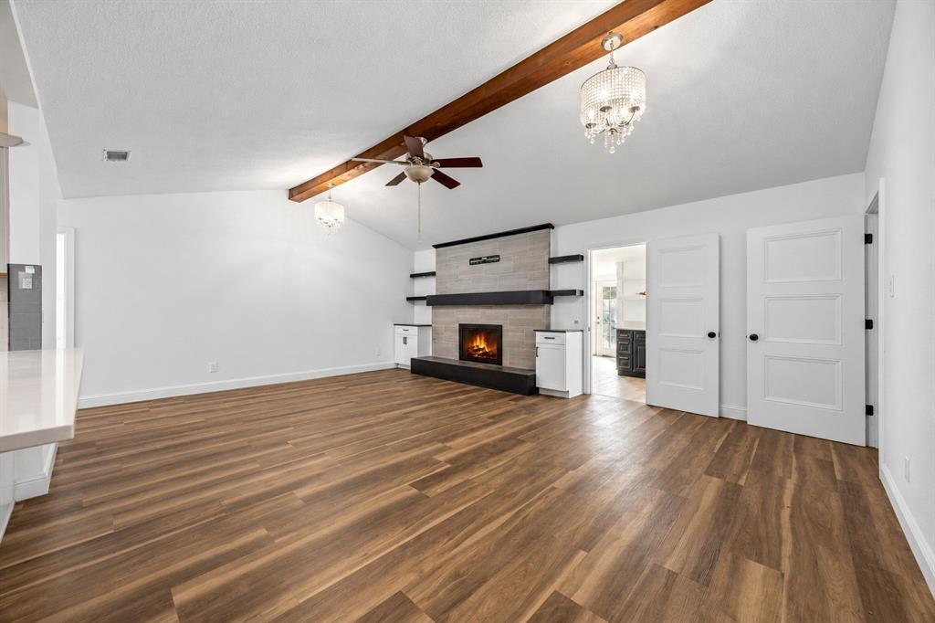 232 Highridge Drive, DeSoto, TX 75115
