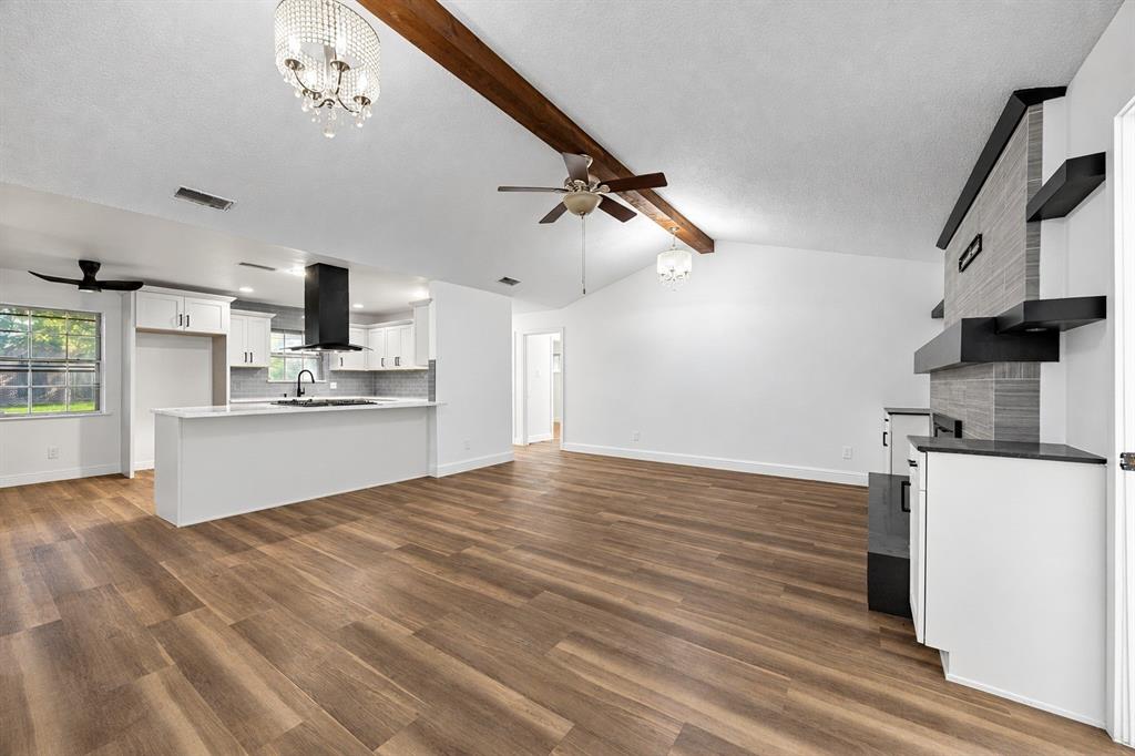 232 Highridge Drive, DeSoto, TX 75115