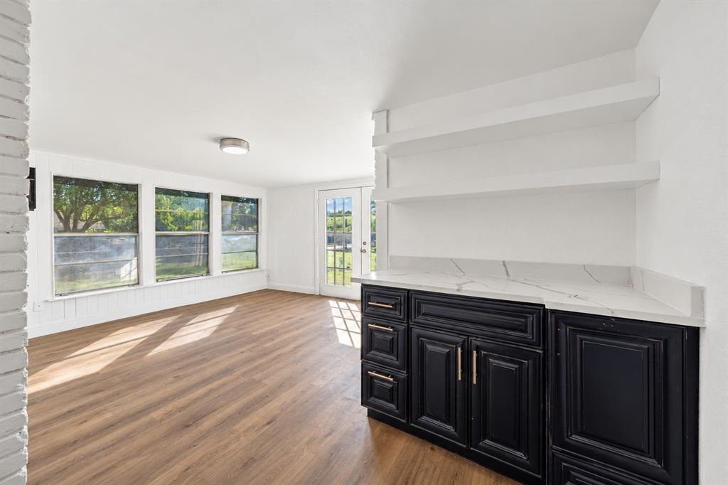 232 Highridge Drive, DeSoto, TX 75115